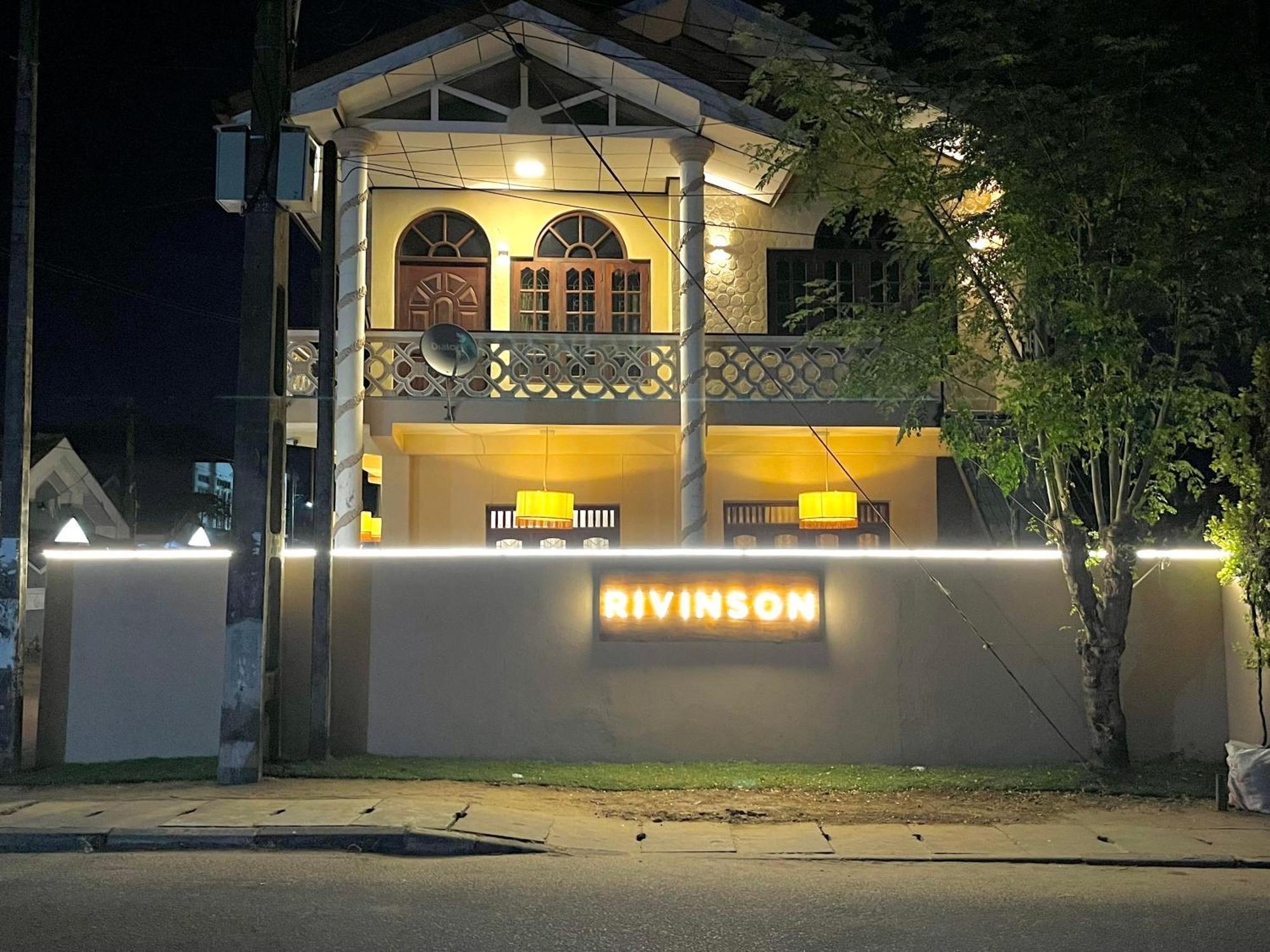Rivinson Hotel Negombo Buitenkant foto
